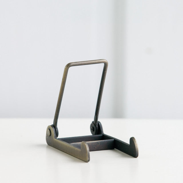 Plaque stand